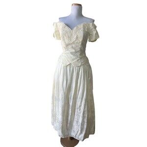 Scott McClintock Ivory Off-Shoulder A-Line Full-Length Lace Wedding Dress 4
